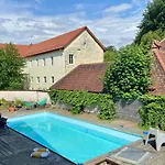 Apartment Baeckerhaus - Mit Pool Und Garten Gmunden