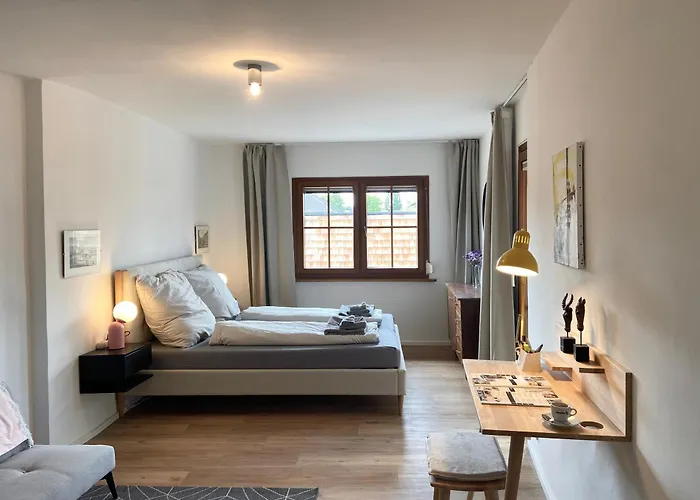 Baeckerhaus - Mit Pool Und Garten Apartment Gmunden