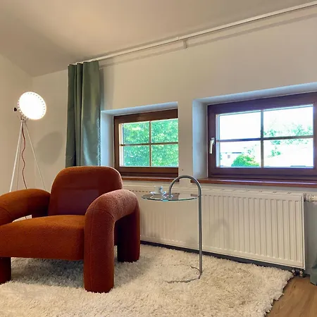 Baeckerhaus - Mit Pool Und Garten غموندين